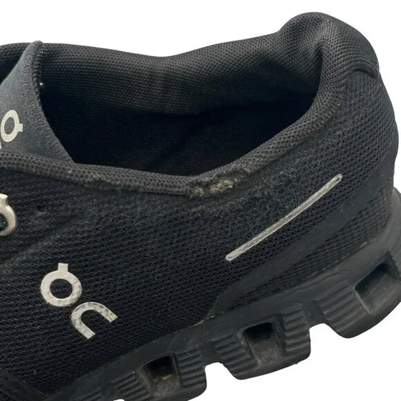 On Running On Cloud 5 Men’s 7 Shoes All Black Running Walking Sneaker Athletic - Picture 7 of 16